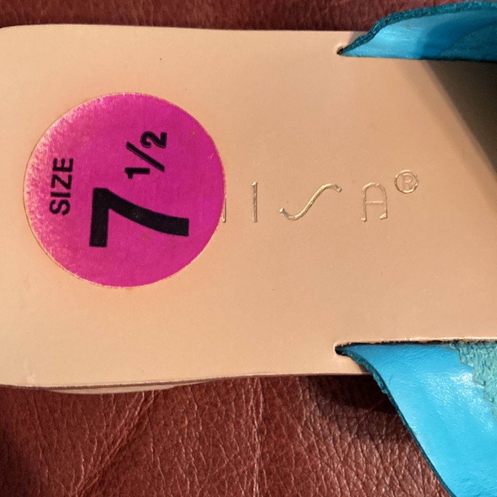 Turq. Unisa leather thong sandals from Brazil, sz. 7 1/2, 2” hi $19 - Picture 2 of 4